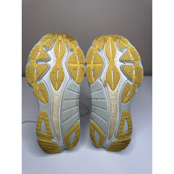 Saucony Hurricane 24 Running Shoe Womens 11 White Mesh FormFit Gym Low Lace Up - Picture 7 of 9